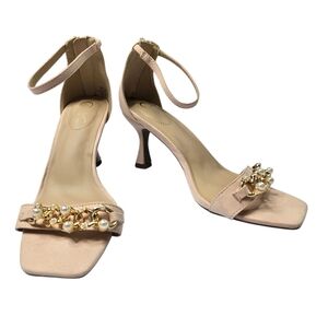 C Comfort nude sandals feature a chic square-toe design